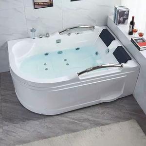 Baignoire autoportante ovale en acrylique 2026 avec double jupe, design de massage érotique surdimensionné, pour usage hôtelier et commerce international - Product Image 1