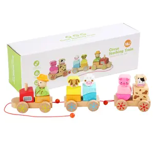 Riconoscimento del colore gioco di abbinamento in legno tre trattori Cartoon Farm Animals Train Set animali che tirano il giocattolo del treno