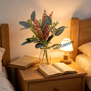 Fleurs artificielles d'eucalyptus et <span class=keywords><strong>de</strong></span> houx mélangées dans un vase en verre avec fausse eau et fausse verdure pour la décoration intérieure <span class=keywords><strong>de</strong></span> la maison - Product Image 1
