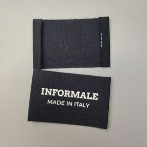 Etiquetas personalizadas de algodón sostenible tejidas para el cuidado de la ropa, con logo de marca, etiquetas de satén para prendas, impresas en serigrafía, de moda, superventas, color negro. - Product Image 2