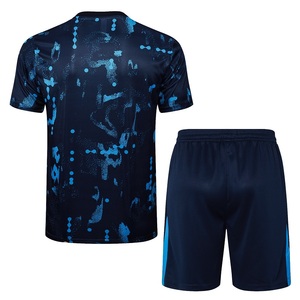 2025 Nueva camiseta de fútbol europeo Italia camiseta de fútbol personalizada para hombres adultos Kit de camiseta de fútbol - Product Image 1