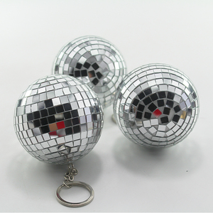 Prix de gros personnalisé en usine décorations de Noël extérieures pour événement de mariage grande boule disco en mousse multicolore - Product Image 6