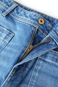 Jeans in denim vintage a vita alta con perline, a gamba larga, traspiranti ed ecologici, vestibilità comoda, produzione diretta in fabbrica, MOQ basso, ODM, collezione primavera - Product Image 4
