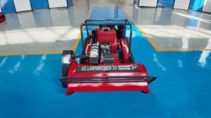 Cortacésped Robótico Inalámbrico con Control Remoto, Disponible en Versiones a Gasolina o Diésel, para Triturar Hierba Alta y Maleza - Product Image 2