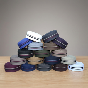 Chapeau de prière islamique Kufi de haute qualité en polyester et coton, avec étiquette personnalisée, confortable et parfaitement cousu, par Kamal Modestile - Product Image 3