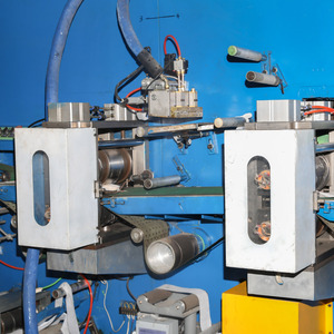 Ligne de production de machines à fabriquer des serviettes hygiéniques, équipement d'occasion pour serviettes hygiéniques, <span class=keywords><strong>prix</strong></span> bas, bonne qualité pour les usines - Product Image 5
