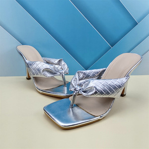 Sandali estivi di qualità con tacco a spillo a punta quadrata Sexy da donna sandali estivi di qualità Slip da esterno su <span class=keywords><strong>infradito</strong></span> superiore in pelle metallizzata - Product Image 4