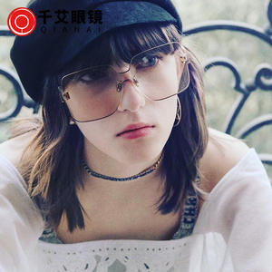 Gafas de Sol Cuadradas Qianai para Mujer, Montura Dorada, Lentes con Protección UV Tipo 3, Moda, Viajes, Escenario - Product Image 5