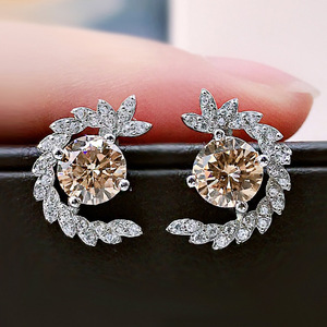 Orecchini a Forma di Spiga di Grano per Donne con Accenti in Cristallo, Eleganti Accessori Moda Quotidiana - Product Image 4