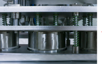 Automatische Vier-Kopf-Heißsiegel- und Schneidemaschine für Kunststoffrollenfolie und Aluminiumfolie für Plastikflaschen, Joghurtbecher, Dosen und Glas