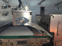 Hospital Nursing Pad Machinery Full Servo Voll automatische voll automatische Unterlage maschinen für kleine Unternehmen