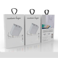 Boîte d'emballage de câble de chargeur mobile en carton avec logo personnalisé avec accessoires de manipulation de téléphone en relief boîte d'emballage de câble de données cintre