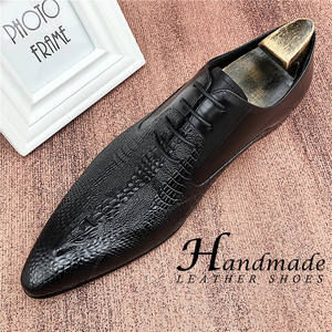 Zapatos de cuero genuino con estampado de cocodrilo, estilo moderno, para jóvenes peluqueros, zapatos de traje para novios. - Product Image 1