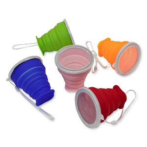 Gobelet d'eau pliable en silicone créatif et portable, design classique avec couvercle télescopique pour le camping, les voyages, les sports et la randonnée, cadeau idéal - Product Image 1