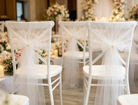 Chaise empilable blanche en résine PP pour événements, banquets et mariages