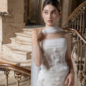 Nuovo Abito Moderno ed Elegante con Corpetto Stile <span class=keywords><strong>Corsetto</strong></span> <span class=keywords><strong>Senza</strong></span> <span class=keywords><strong>Spalline</strong></span>, Tulle Texturizzato Intricatamente Drappeggiato, Stampa 3D, Strascico a Cappella e Volant - Product Image 5