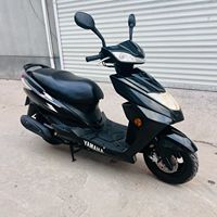 Scooter à essence Yamaha Cygnus 125 d'occasion, 125cc, refroidissement par air, fiable, pour les trajets quotidiens