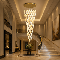 Lustre long cascade en céramique personnalisé à plusieurs têtes pour villa, duplex, plafond haut, escalier, hall d'entrée