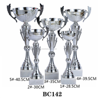 Trophées personnalisés en métal durable or et argent de la marque Phoenix – Coupes de récompense pour le sport, le badminton, le football américain, l'ornementation, le karaté