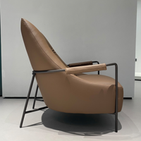 Fauteuil lounge moderne de luxe à dossier haut, mousse haute résilience, structure en acier carbone bronze, fauteuil d'appoint rembourré pour salon