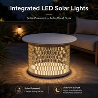Table basse moderne en maille d'aluminium durable avec lampe solaire LED pour usage extérieur dans les villas et les hôtels