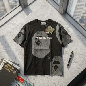 <span class=keywords><strong>T</strong></span>-shirt da uomo stampata Bapees di tendenza, versione 1:1 di alta qualità, con stampa a lettere, modello 2026, di design, molto richiesta - Product Image 1