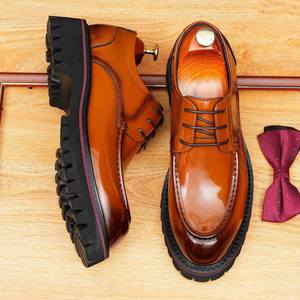 Chaussures pour hommes de style coréen, polyvalentes, décontractées, légères, à semelle épaisse, rehaussantes, en cuir véritable - Product Image 1