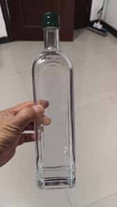 Cổ Dài Hình Chữ Nhật Hình Vuông Cổ Điển Chất Lượng Bán Buôn Khác Nhau Kích Thước 500Ml 700Ml 750Ml Chai Thủy Tinh Uống Rượu Chai - Product Image 3