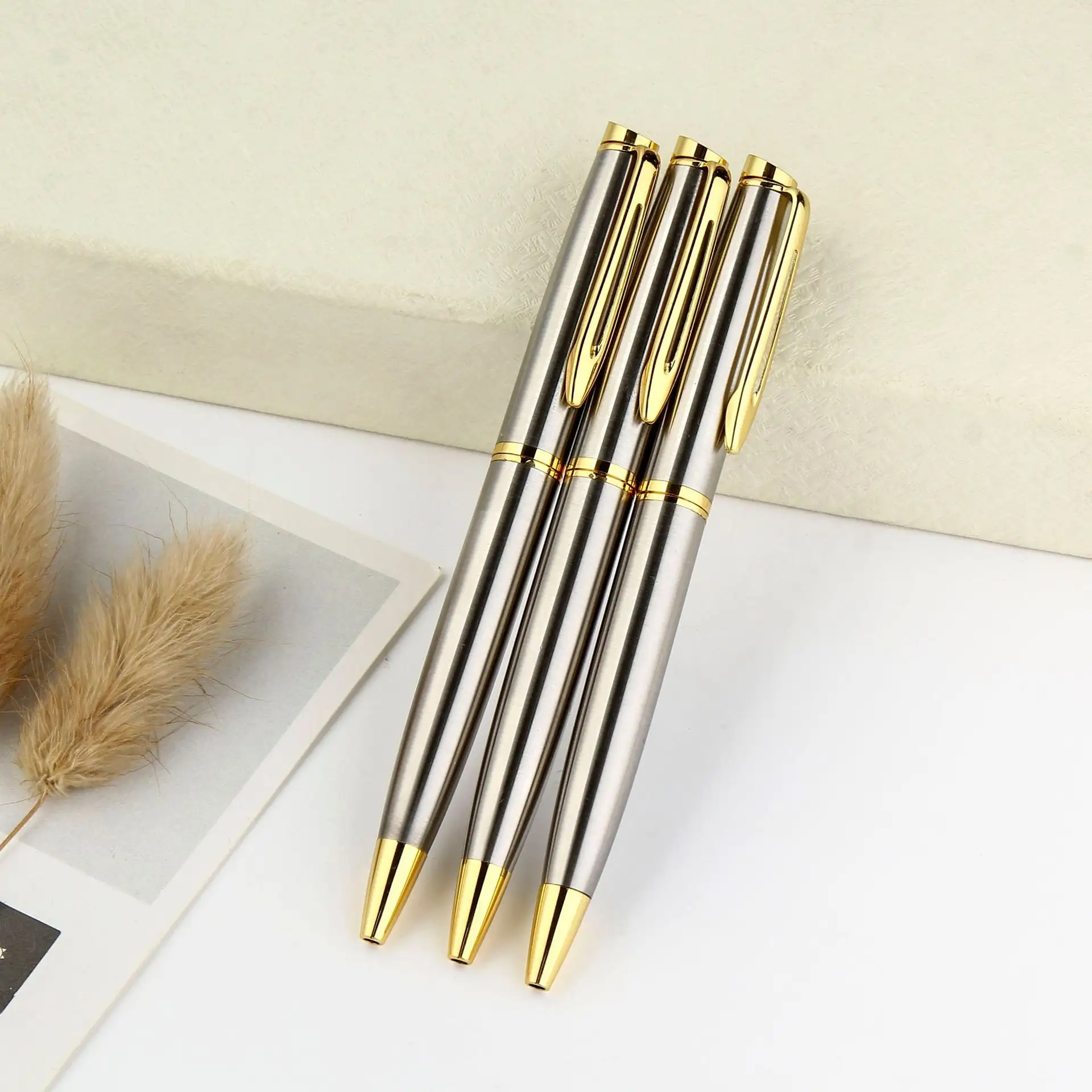 Hoge Kwaliteit Roestvrij Staal Kleur Metalen Balpennen Luxe Zware Relatiegeschenk Iron Metalen Pen