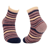 Wadenlange Retro Farbblock-Streifen Samt Crew-Länge Nerz-Logo Socken Atmungsaktiv Gestrickt Täglicher Gebrauch für den Winter