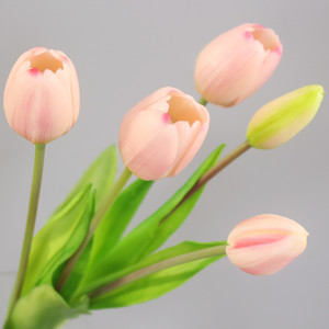 Haute Qualité Artificielle PVC Rouge Tulipe <span class=keywords><strong>Bouquet</strong></span> De Mariée Fleurs Real Touch pour Noël Pâques Nouvel An Halloween Retour École