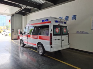Ambulancia Nueva JMC ICU 4x4 con Cabina Cuadrada, Automática, Gasolina, Equipamiento Médico, EURO 5, 3-8m - Product Image 5