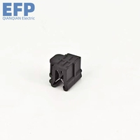 Attaches de câbles solaires en nylon noir écologiques pour optimiser l'efficacité, clips de bordure pour gestion de câbles solaires