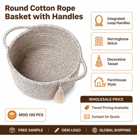 Panier cadeau rond en corde de coton tressée style ferme avec poignées en chevron et pompon pour la maison - Vente en gros