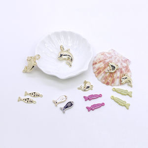 Grosir kustom 3D ikan bentuk warna-warni seng logam campuran dicuci DIY jimat liontin label pakaian untuk tas garmen sepatu Dekorasi - Product Image 1