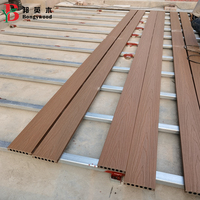 Plancher de terrasse extérieur en bois plastique composite Plancher de terrasse en bois WPC Plancher de balcon Plancher de terrasse