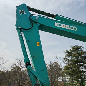 Excavatrice hydraulique d'occasion Kobelco SK260LC-8 bien entretenue, système hydraulique d'origine, puissance élevée pour les travaux de terrassement - Product Image 4