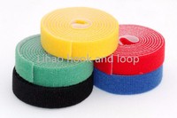 Attaches de câble auto-adhésives multifonctionnelles Crochet et boucle dos à dos Sangles auto-agrippantes à rouleau continu