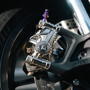 Pinzas de Freno Radiales TTsport GP MONO4 de 4 Pistones y 100 mm para Motocicletas <span class=keywords><strong>Yamaha</strong></span> 6R FZ16 <span class=keywords><strong>R1</strong></span> Honda ADV750 1000RR Suzuki DR 650 BMW <span class=keywords><strong>1000CC</strong></span> - Product Image 2