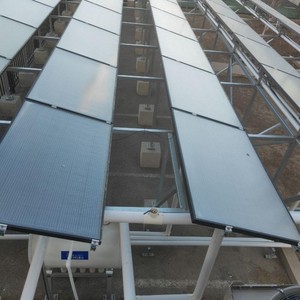 Panneau solaire hybride PVT 540W, module photovoltaïque thermique pour l'eau chaude et l'énergie résidentielles - Product Image 3
