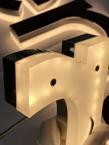 Insegna LED Illuminata con Componenti Certificati UL, <span class=keywords><strong>Lettere</strong></span> 3D Retroilluminate in Metallo, Insegna LED per Tabaccheria, Insegna per Aziende e Cartelloni Pubblicitari - Product Image 6