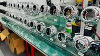 VAHID Cache-phare LED en cristal avec anneaux lumineux Angel Eyes, feux de jour DRL, anneau halo et couvercle de lentille de projecteur C4