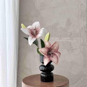 Flores de Lirio Artificiales, Flor de Seda con Tacto Natural, Decoración para Bodas y Hogar, Estilo Minimalista - Product Image 2