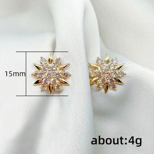 Orecchini Pendenti a Fiocco di Neve per Donne, Eleganti Accessori di Moda in Stile Floreale Invernale - Product Image 4
