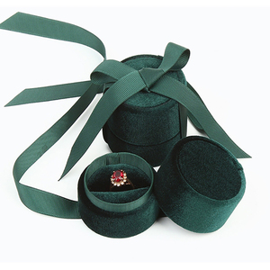 Custom Romantic Sweet Luxury Small Velvet Engagement Ring Box Box For Ring