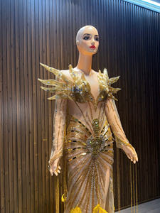 Vestido de sirena de lujo para mujer con mangas largas de ilusión y pedrería de alta gama para fiesta, de Vietnam. - Product Image 2