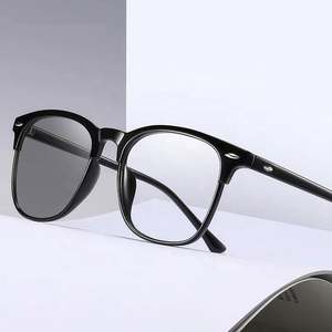 Gafas Ópticas Retro para Hombre y Mujer, Lentes con Bloqueo UV, Anti Luz Azul, Fotocromáticas - Product Image 1