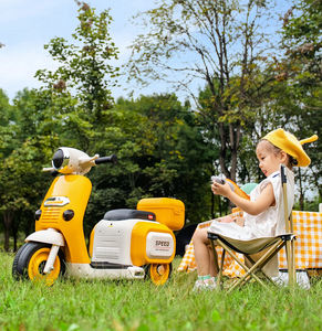 Elektrisches Kinderfahrzeug für <span class=keywords><strong>2</strong></span>- bis 4-Jährige, batteriebetrieben mit Musikbrett und LED-Lichtern - Product Image 2