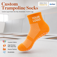 Chaussettes de trampoline OEM en gros, couleur personnalisée, respirantes, antidérapantes en silicone, pour adultes et jeunes, idéales pour les parcs de trampoline