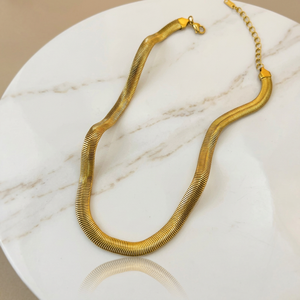 Collar de cadena de serpiente <span class=keywords><strong>suave</strong></span> y gruesa de perlas de alta calidad para mujer, cadena deportiva electrochapada para clavícula - Product Image 4